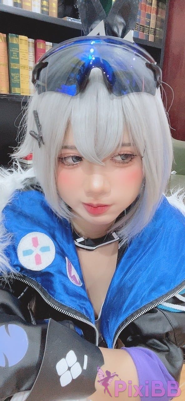 Coser PoppaChan Silver Wolf PixiBB.COM 073
