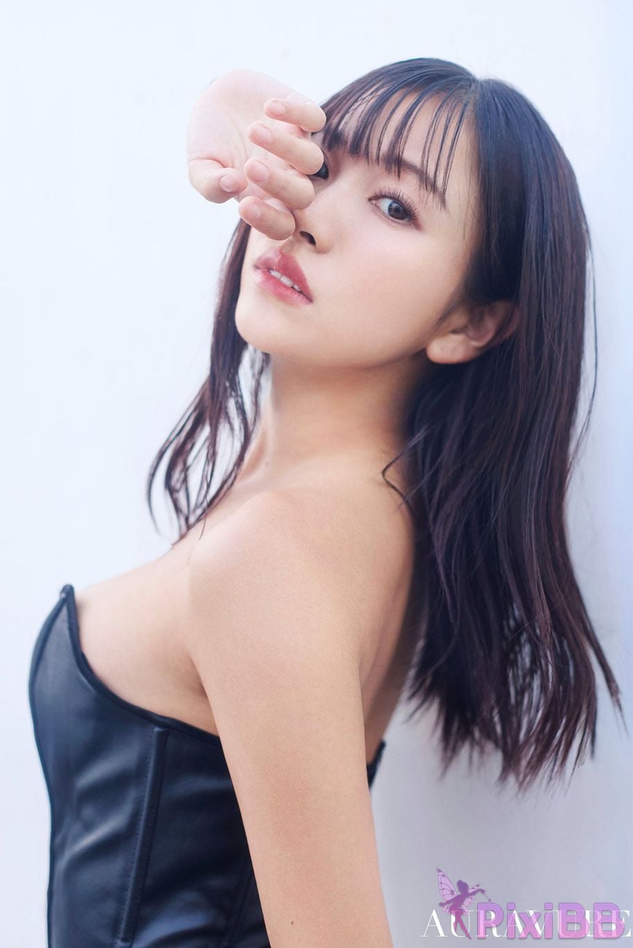 Japanese Idol Takara Suzuki Hijiri aura bule magazine 2 PixiBB.COM 053