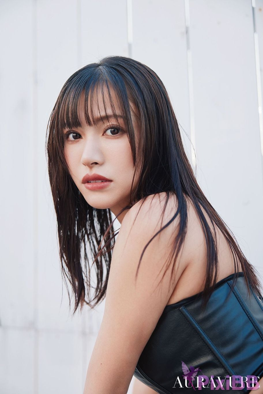 Japanese Idol Takara Suzuki Hijiri aura bule magazine 2 PixiBB.COM 060