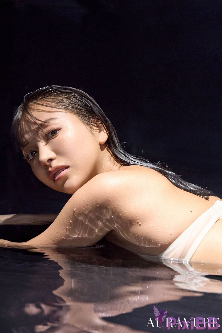Japanese Idol Takara Suzuki Hijiri aura bule magazine 2 PixiBB.COM 087
