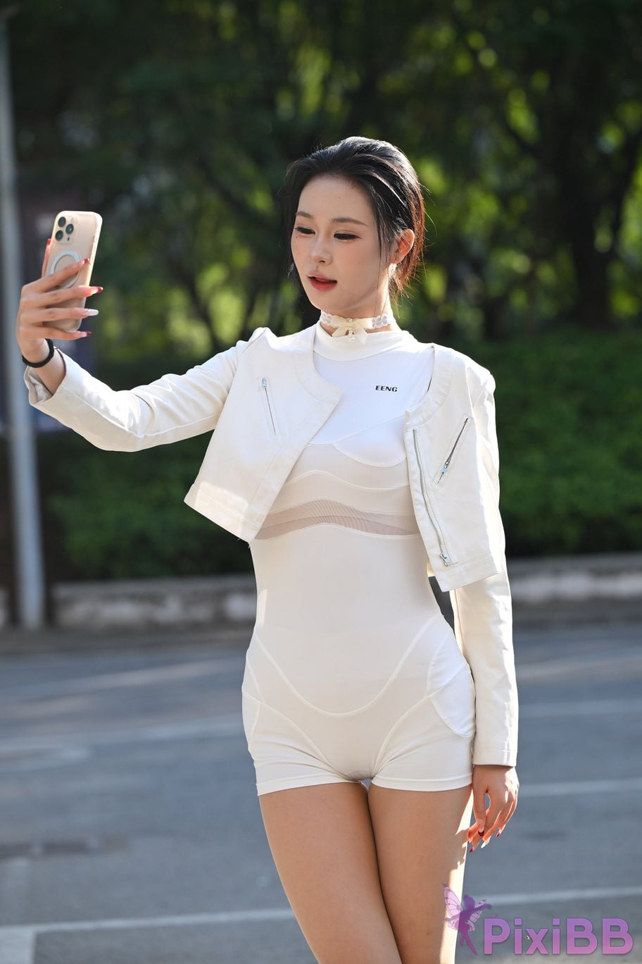 Featured Street Photography Works No.5631 Shredded Pork Long Legs Guoguo PixiBB.COM 120