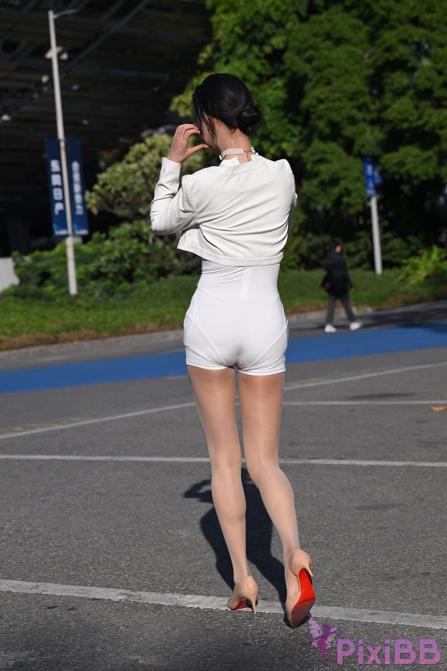 Featured Street Photography Works No.5631 Shredded Pork Long Legs Guoguo PixiBB.COM 175