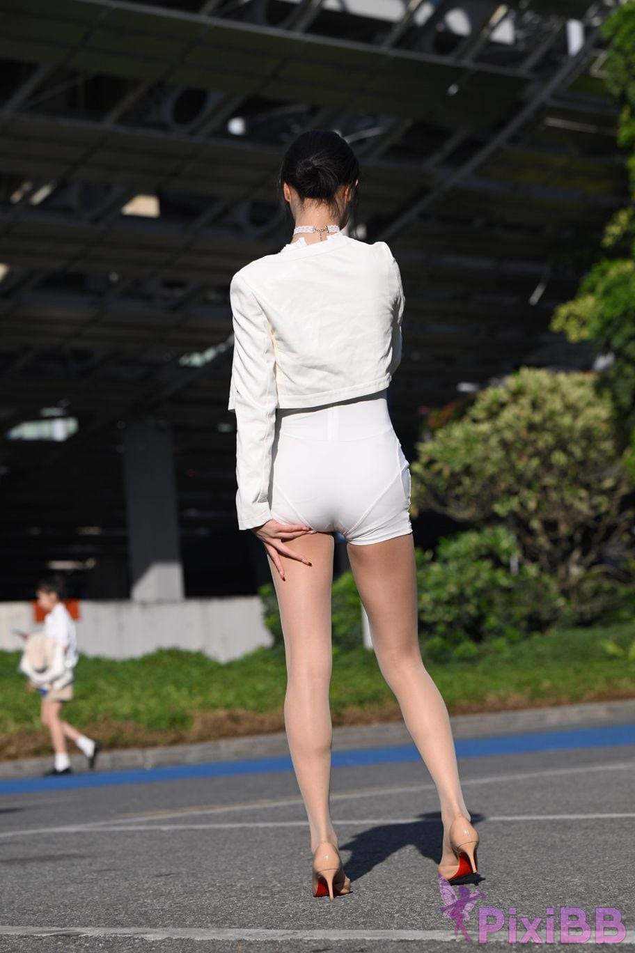 Featured Street Photography Works No.5631 Shredded Pork Long Legs Guoguo PixiBB.COM 185