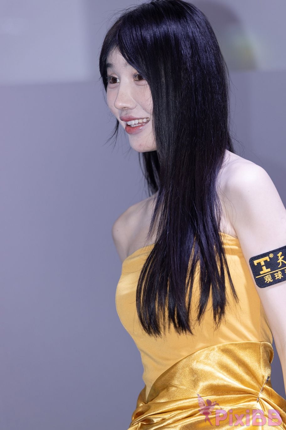 Featured Street Photography Works No.5633 Suspender yellow skirt Li Yien PixiBB.COM 031