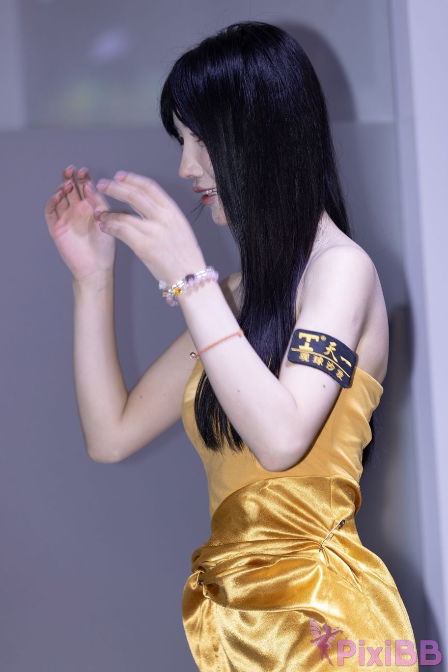Featured Street Photography Works No.5633 Suspender yellow skirt Li Yien PixiBB.COM 034