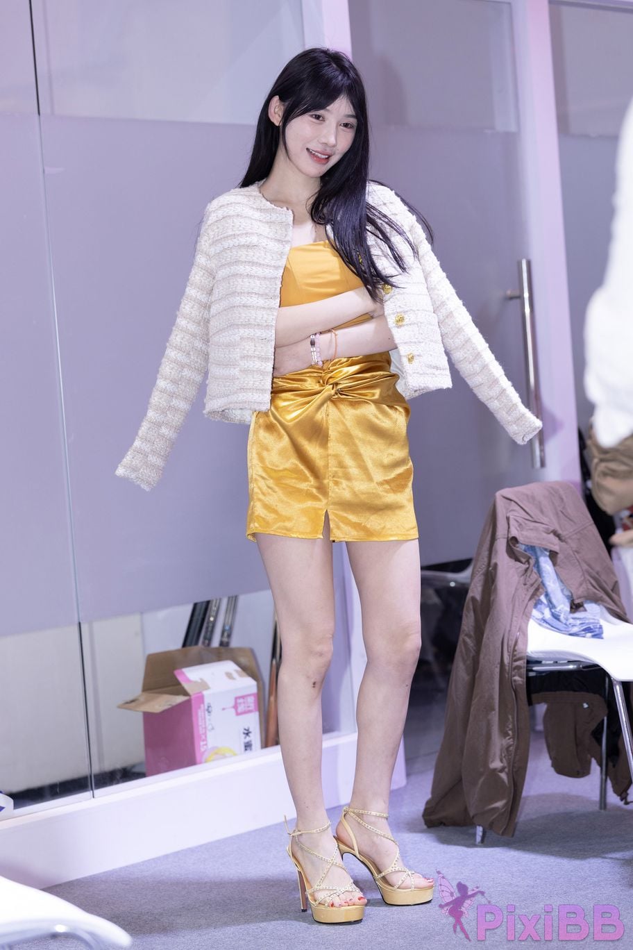 Featured Street Photography Works No.5633 Suspender yellow skirt Li Yien PixiBB.COM 068