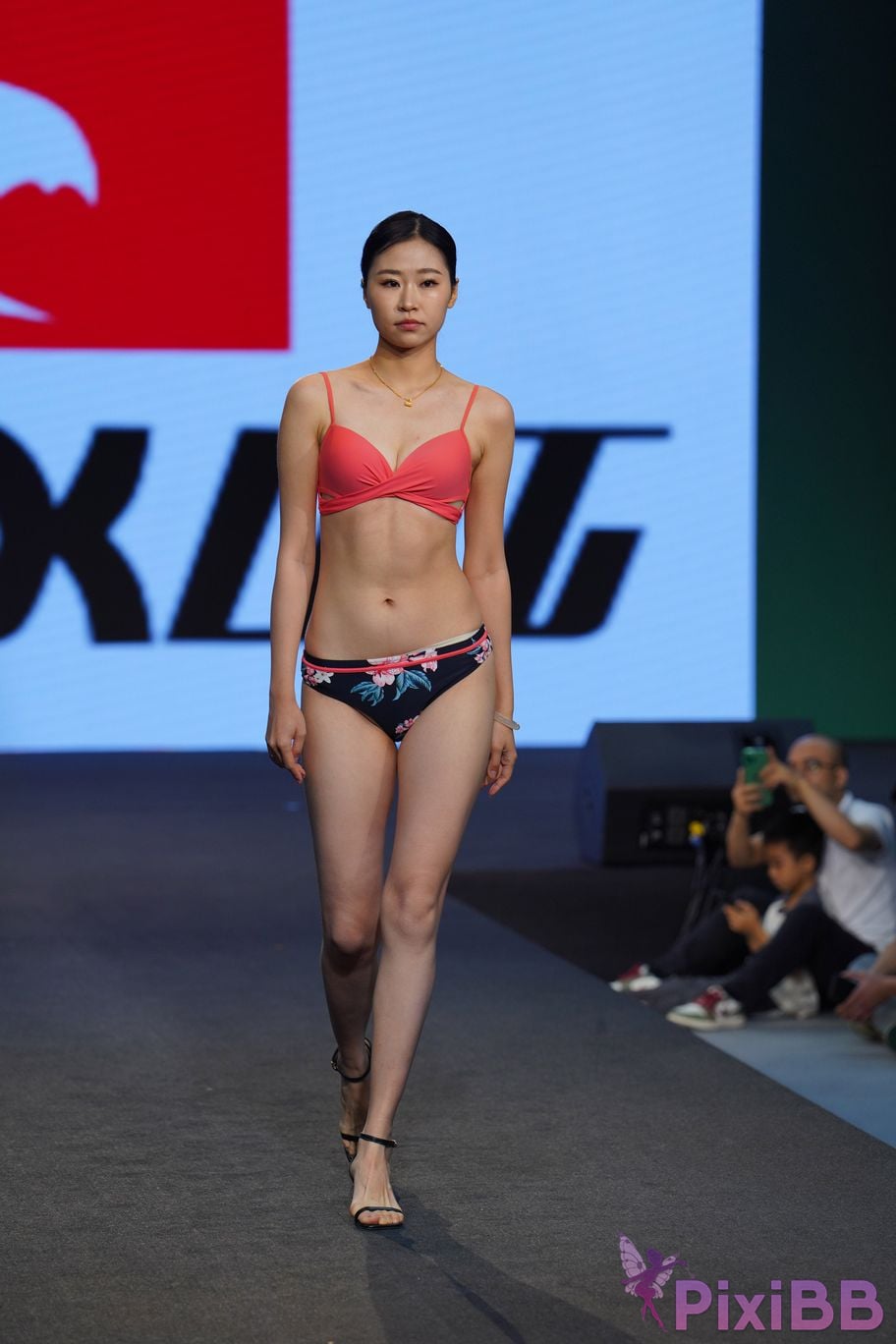 Featured Street Photography Works No.5636 Underwear Exhibition 32 PixiBB.COM 005
