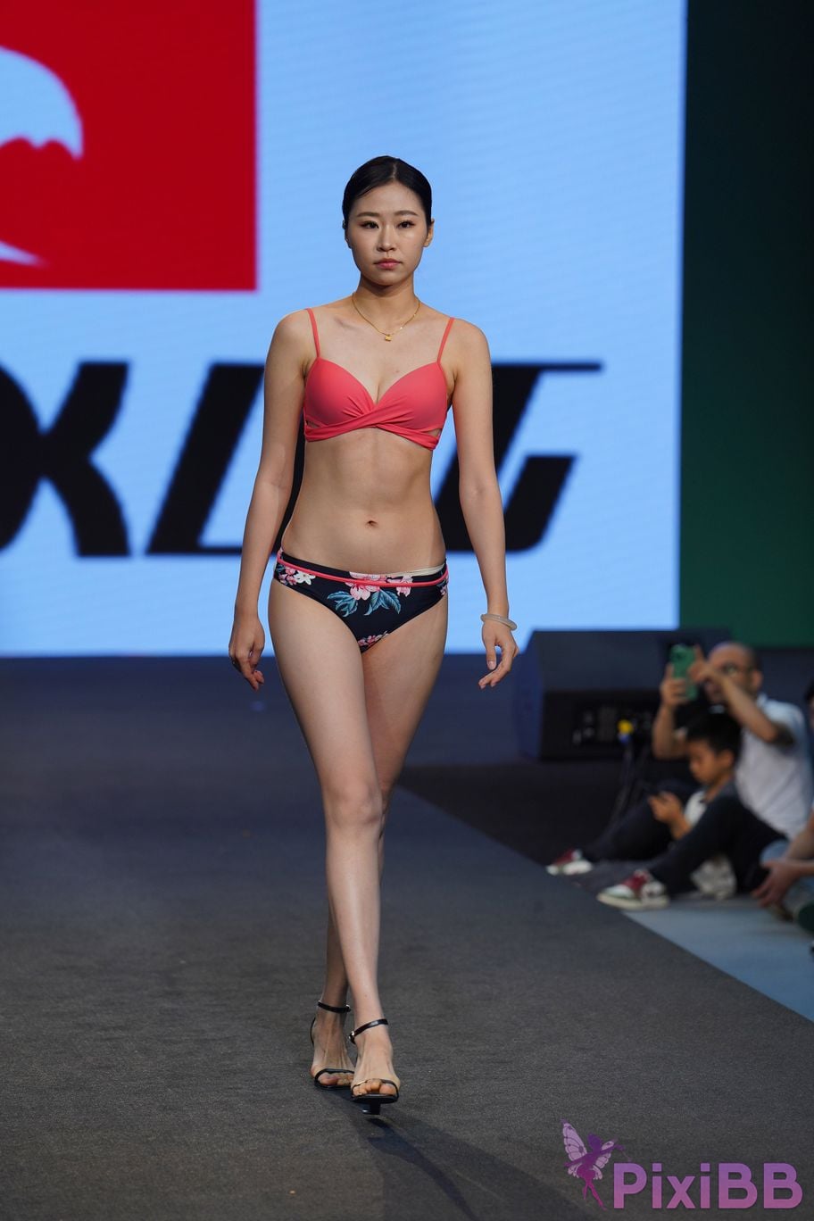 Featured Street Photography Works No.5636 Underwear Exhibition 32 PixiBB.COM 006