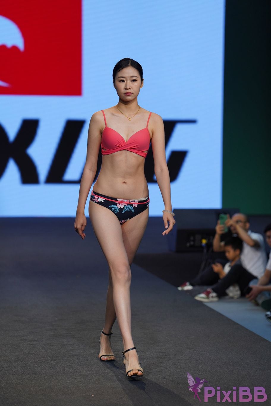 Featured Street Photography Works No.5636 Underwear Exhibition 32 PixiBB.COM 007