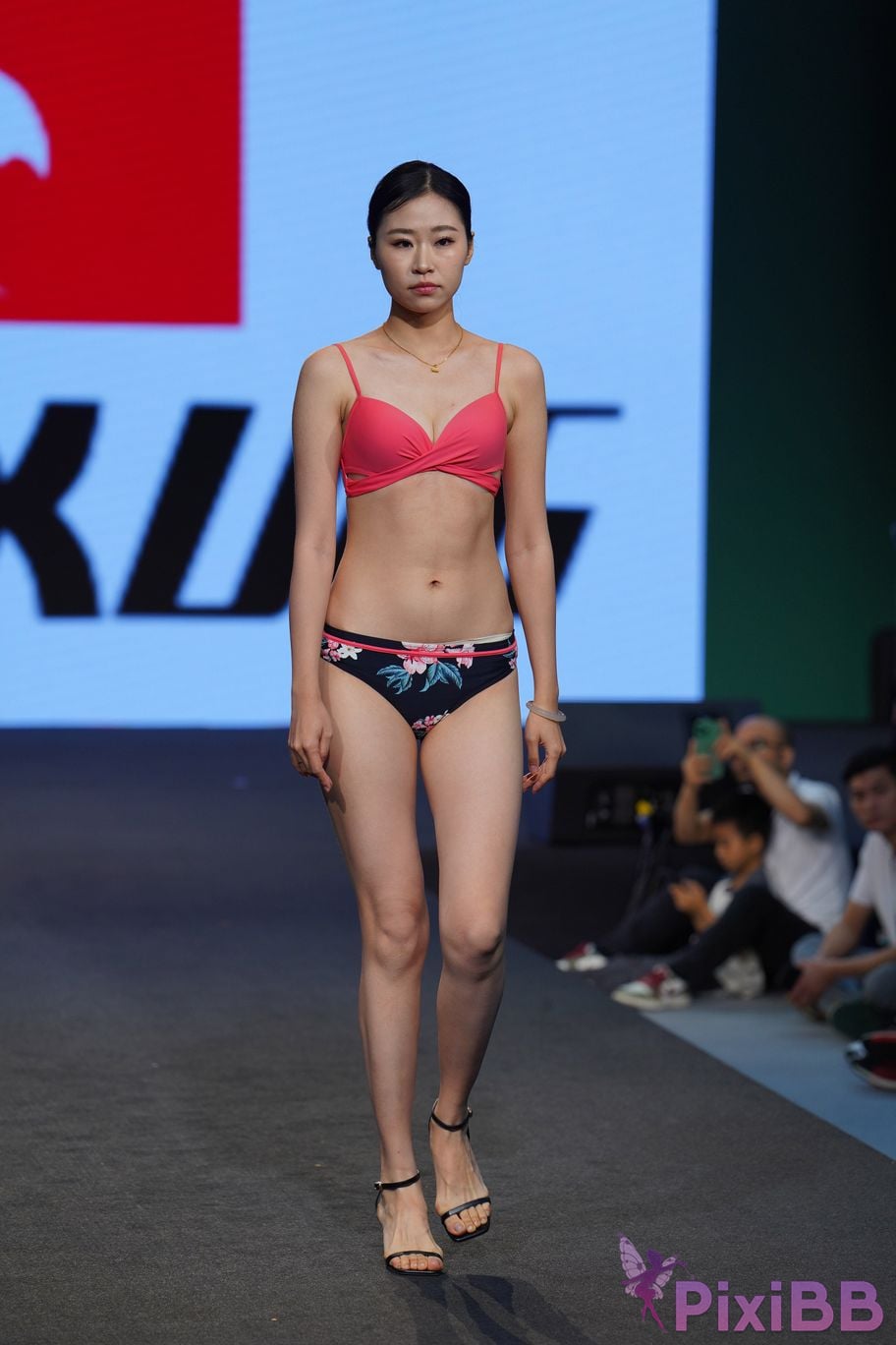 Featured Street Photography Works No.5636 Underwear Exhibition 32 PixiBB.COM 008