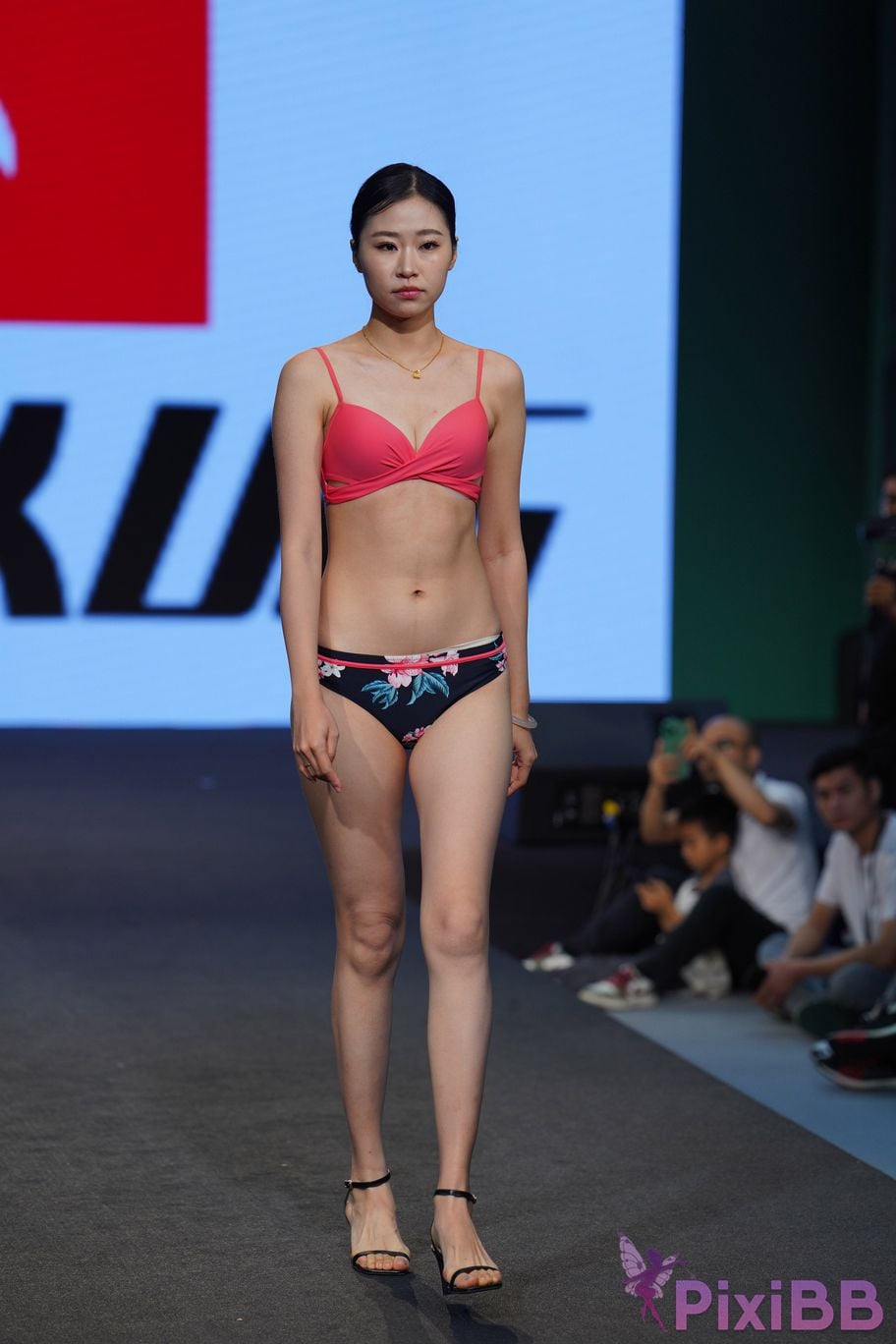 Featured Street Photography Works No.5636 Underwear Exhibition 32 PixiBB.COM 009