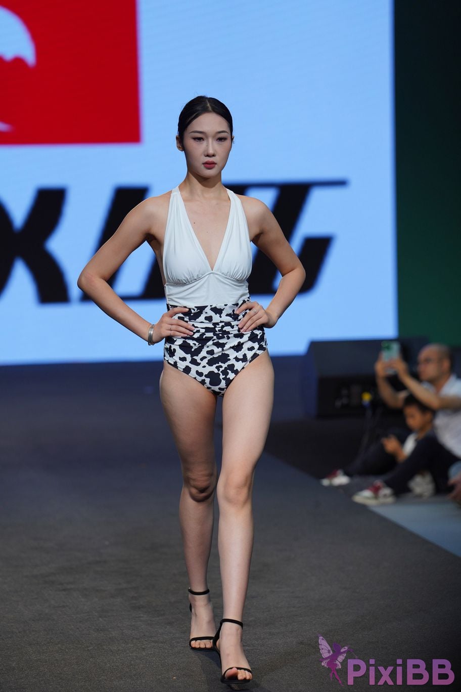 Featured Street Photography Works No.5636 Underwear Exhibition 32 PixiBB.COM 061