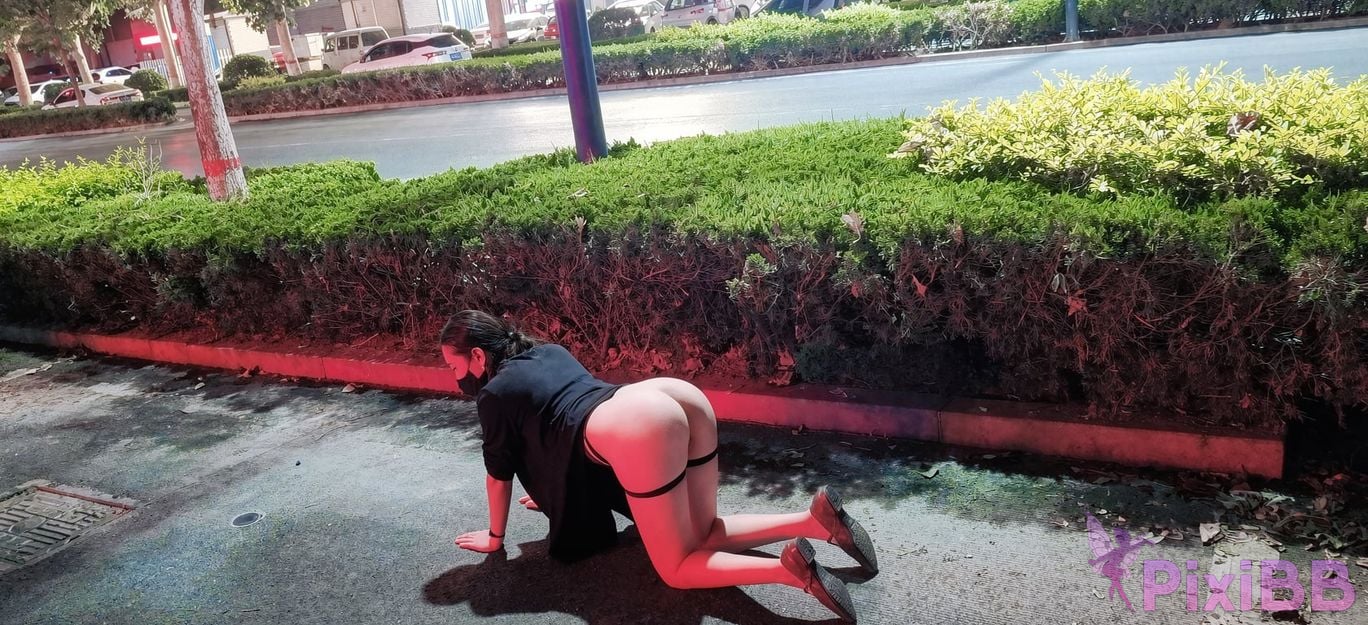 OtherXXX Qinger beautiful butt exposed in front of others Seducing the old man PixiBB.COM 084
