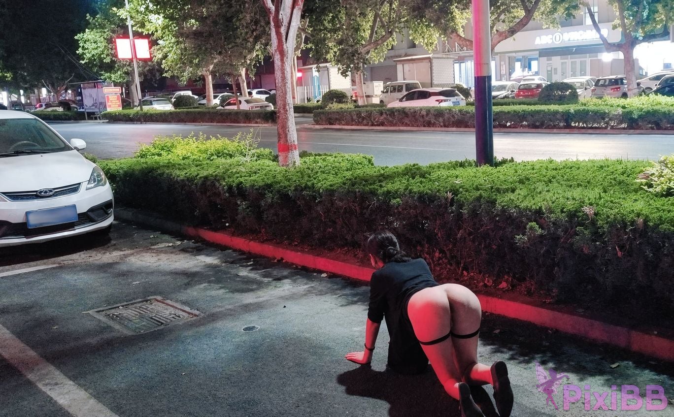 OtherXXX Qinger beautiful butt exposed in front of others Seducing the old man PixiBB.COM 085