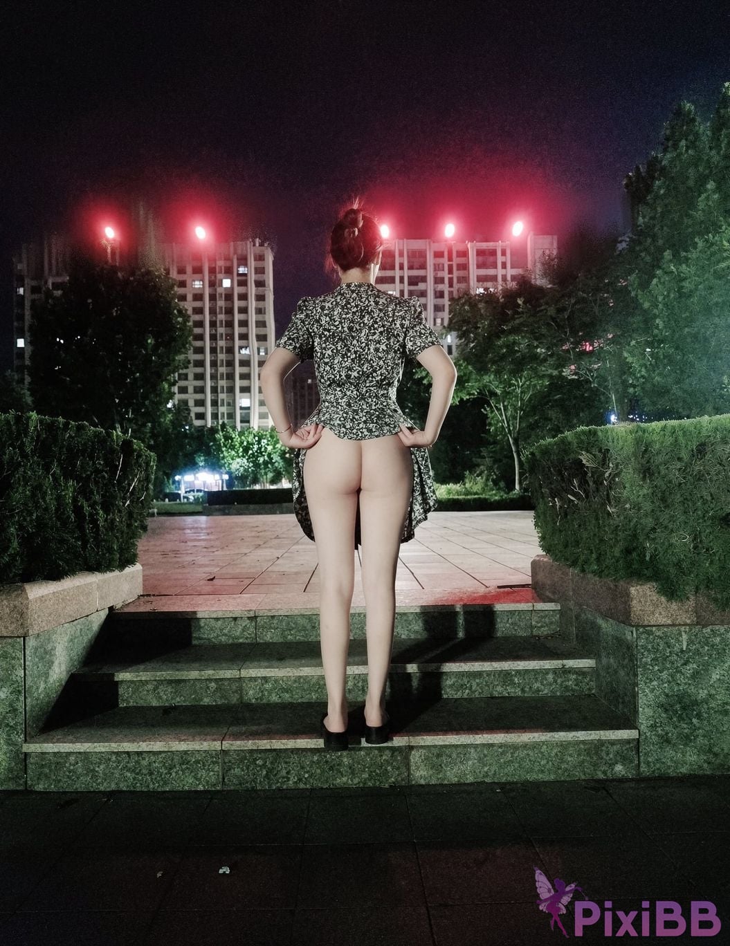 OtherXXX Qinger beautiful butt exposed in front of others Seducing the old man PixiBB.COM 201