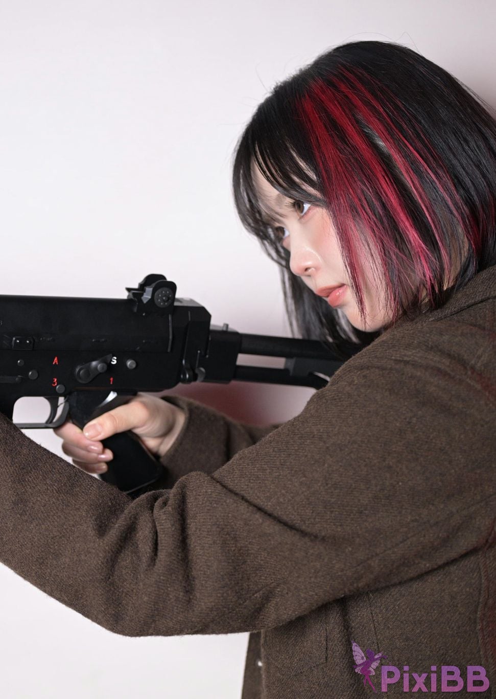 Japanese Idol Yuki Yomichi night snow Arms Magazine Digital Photo Collection BOOK in GUN ACTION PixiBB.COM 019