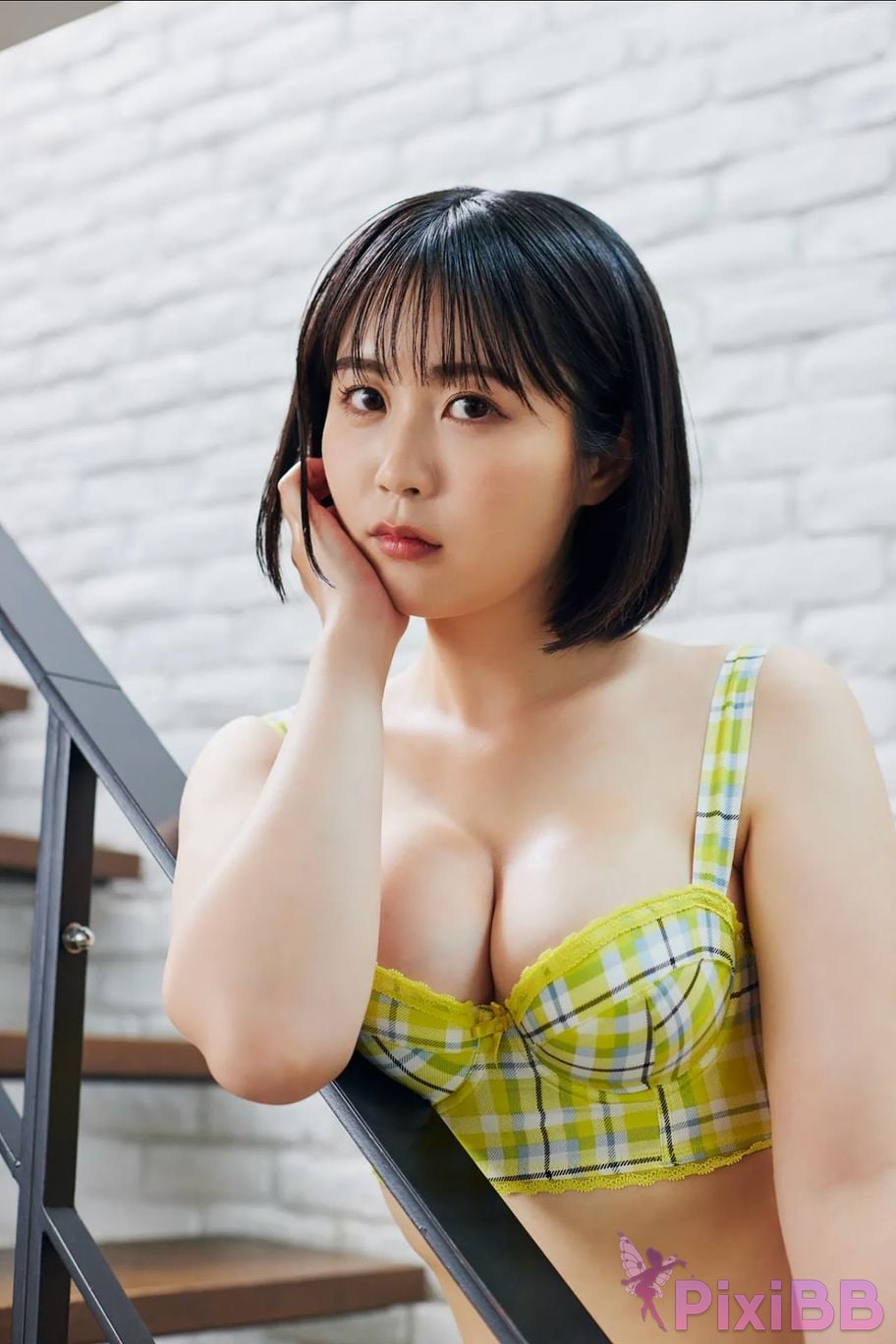 Japanese Idol Yuki Yomichi Night Road Snow FRIDAY Digital Photo Book Lets do it PixiBB.COM 125