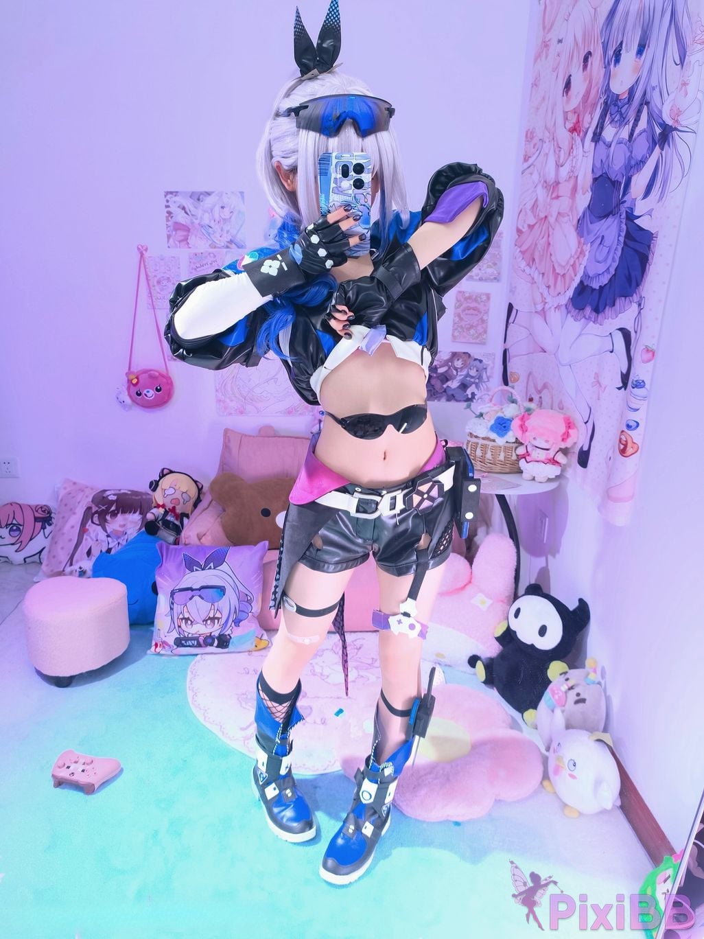 Cosplayer Somezo ran3 Collapsed Star Dome Railway silver wolf shirt PixiBB.COM 015