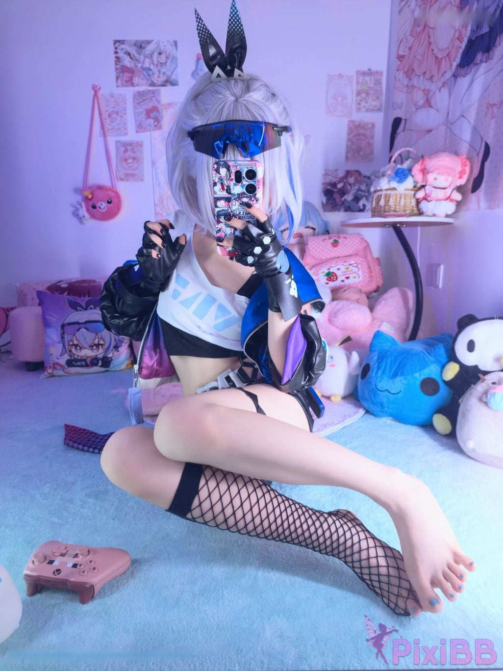 Cosplayer Somezo ran3 Collapsed Star Dome Railway silver wolf shirt PixiBB.COM 030