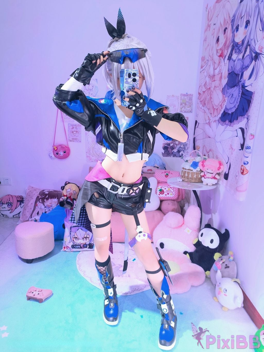 Cosplayer Somezo ran3 Collapsed Star Dome Railway silver wolf shirt PixiBB.COM 098