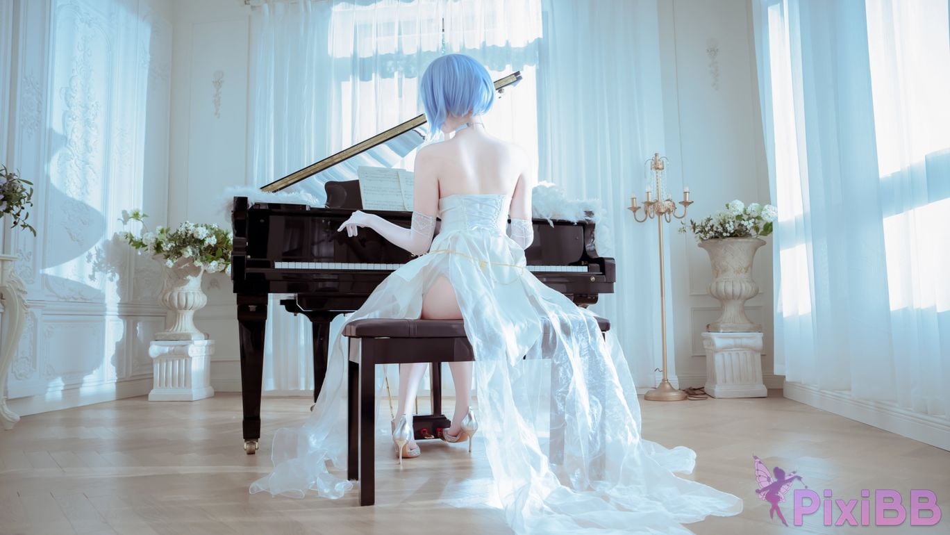 Cosplayer ten sad little wood azur lane Chapayev PixiBB.COM 001