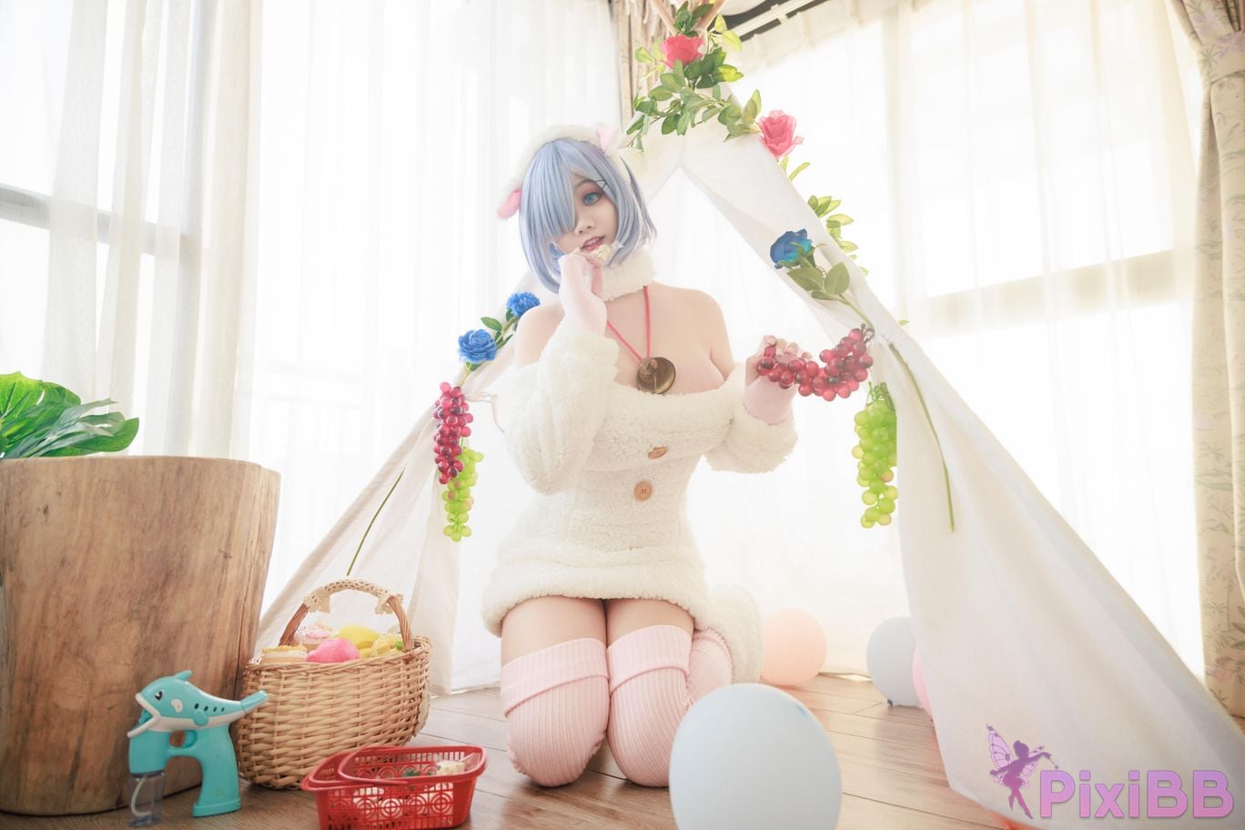 Cosplayer A Xuexue Rem lamb PixiBB.COM 009