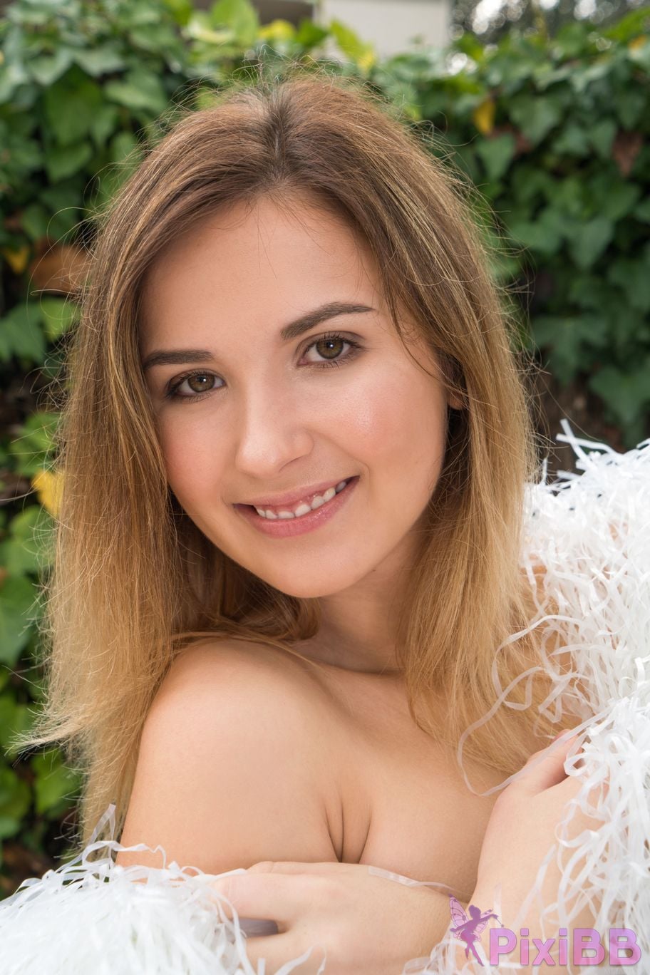 MetArt Anata Pom Poms Part01 0005 PixiBB.COM 5707800716