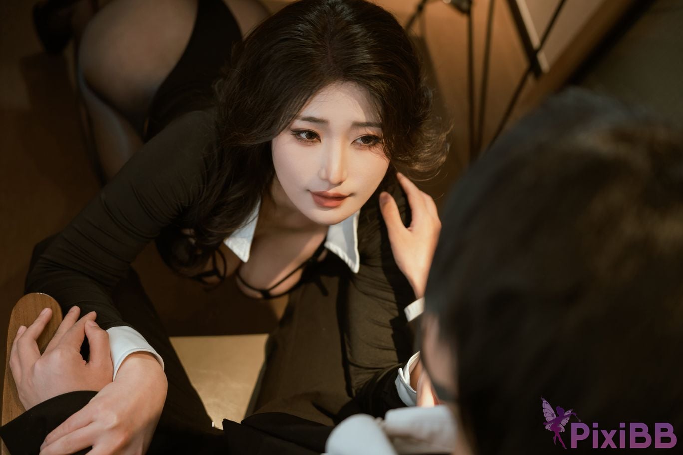 Cosplayer Xinglan is Lanlan and her name Lanmei. Spicy female secretary PixiBB.COM 059