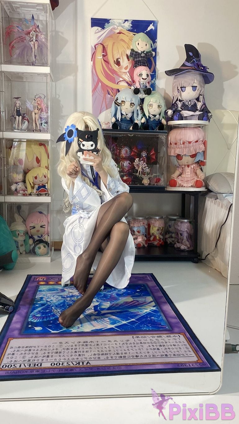 Cosplayer white oak Shirly Different world emotions PixiBB.COM 054.PNG