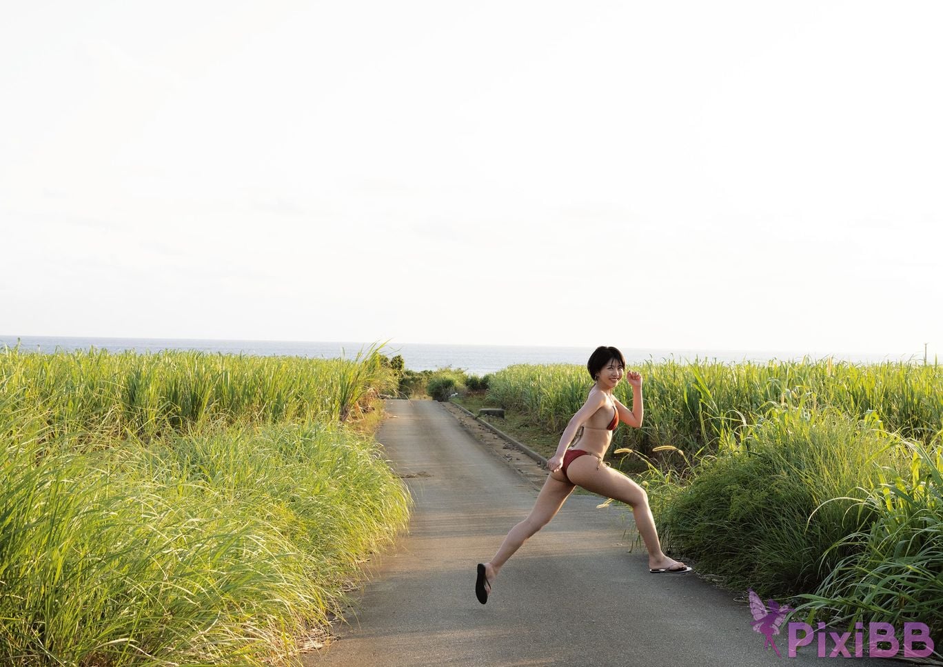 Japanese Idol Moeka Sasaki First photo book number one PixiBB.COM 107